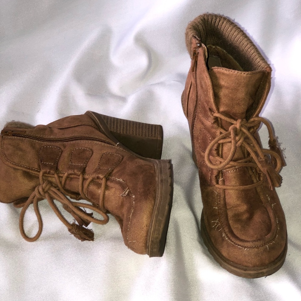 Timberland style Bootie with a heel! - Picture 2 of 6